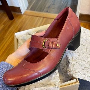 NIB Clark’s burgundy loafer heel, Ingalls Siene size 8.5 M